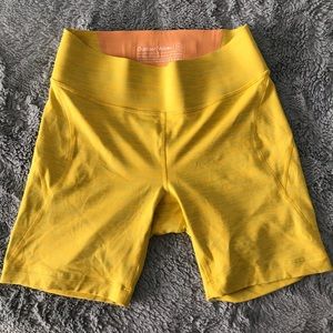 NWOT outdoor voices sunshine M exercise shorts 🌞